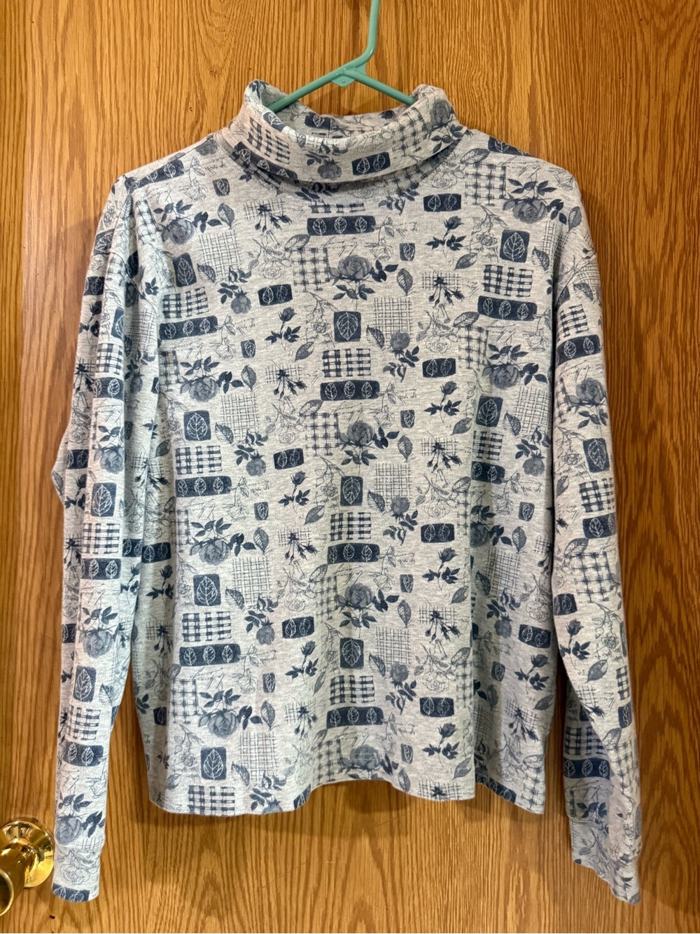 St. John's Bay Blue Floral Print Turtleneck Long Sleeve Top